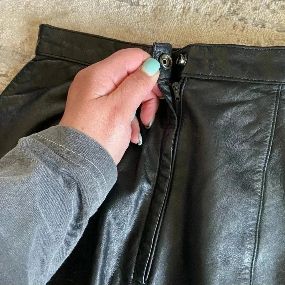 Evan Davies Petites Vintage 100% Leather Pencil Skirt Above Knee: 6